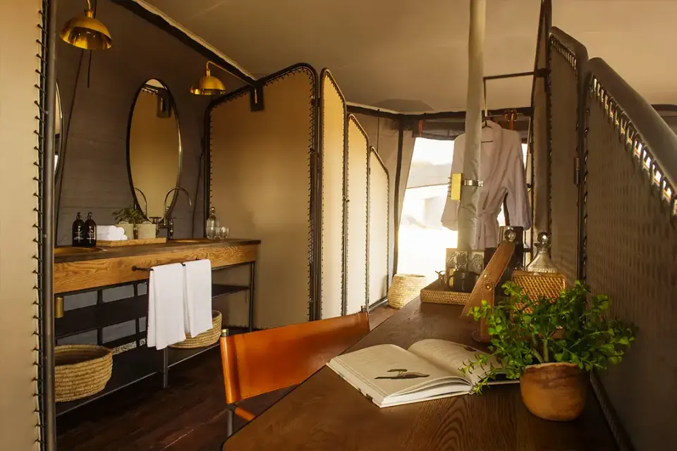 Siringit Migration Camp tent bathroom