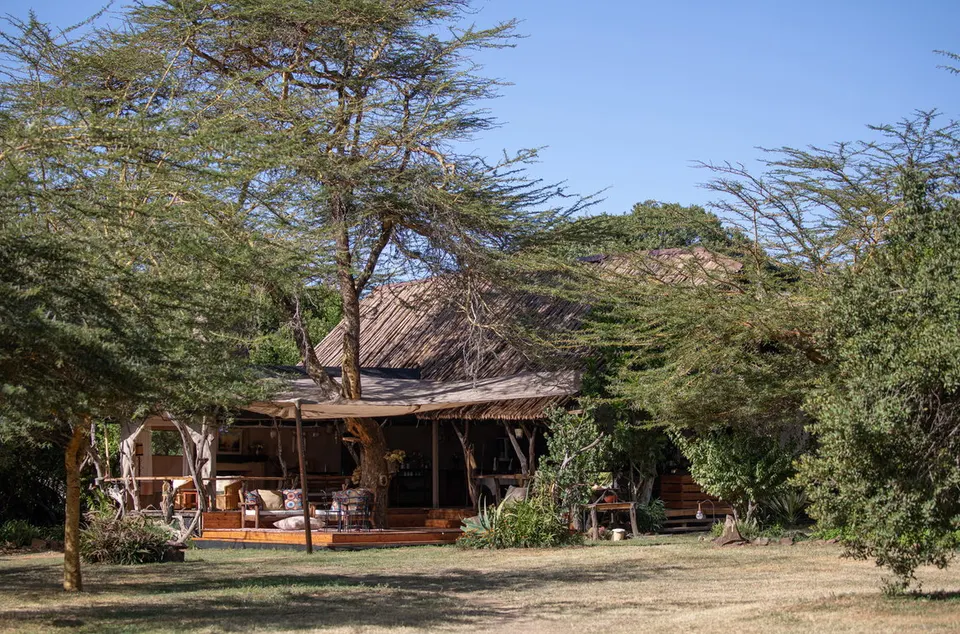 Ekorian’s Mugie mess tent exterior