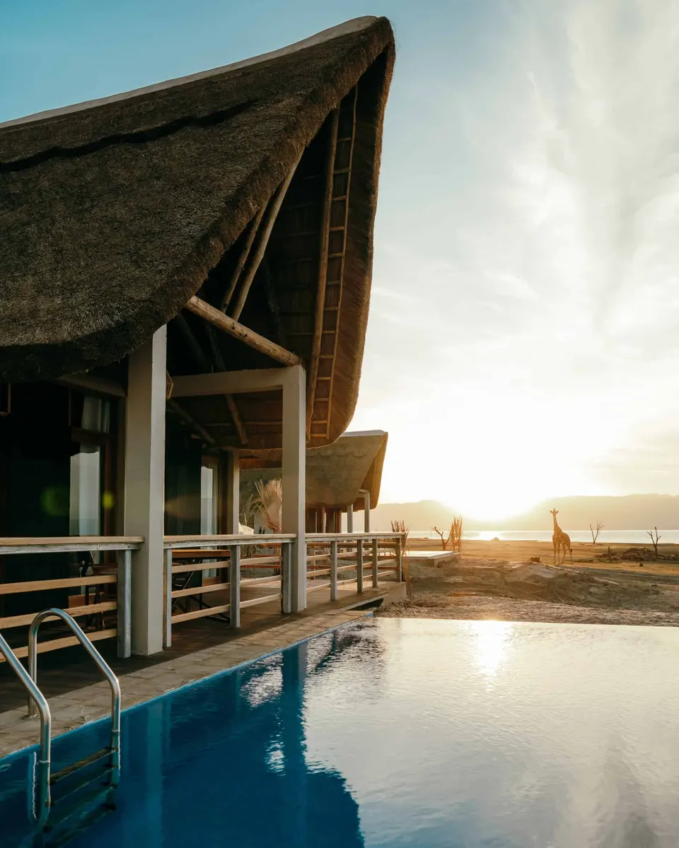 Maramboi lodge pool and raised-deck architecture