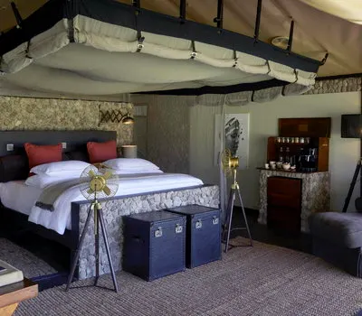 Chem Chem Lodge tented suite bedroom