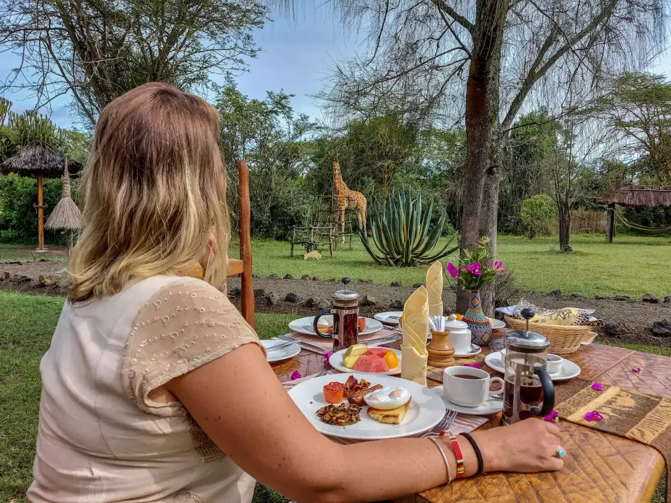Outdoor breakfast setting in the camp grounds