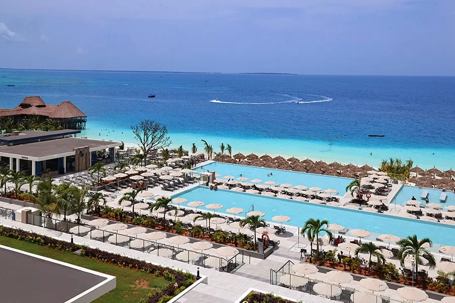 Riu Palace Swahili infinity pools facing the sea