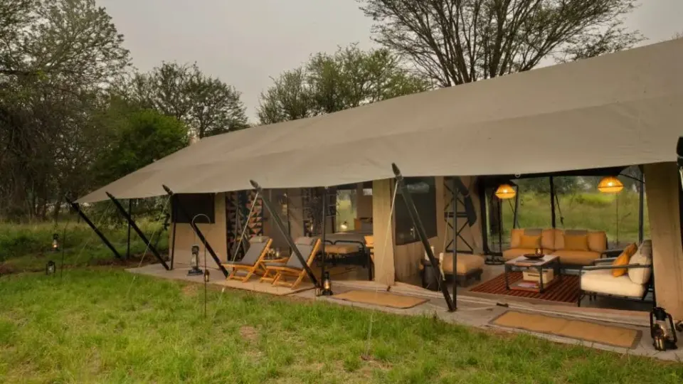 Ubuntu family-tent exterior