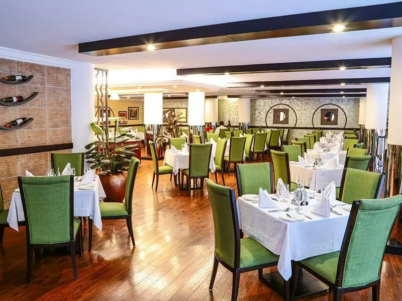 Cazanchise dining room
