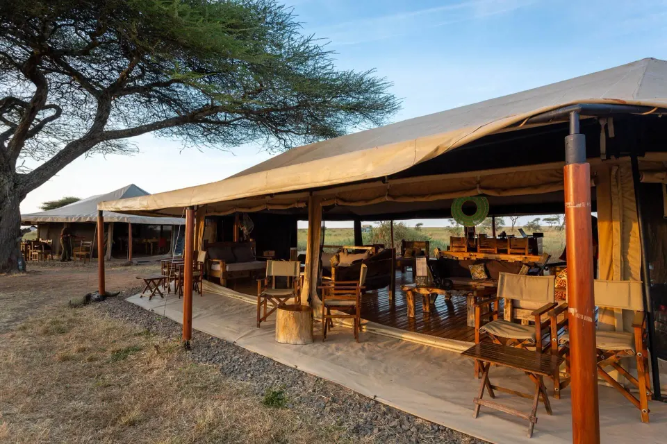 The deck outside the main tent at the Serengeti camp