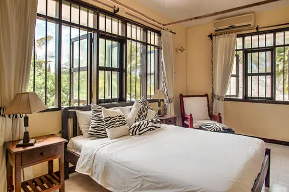 Bahari Dhow Standard room bedroom