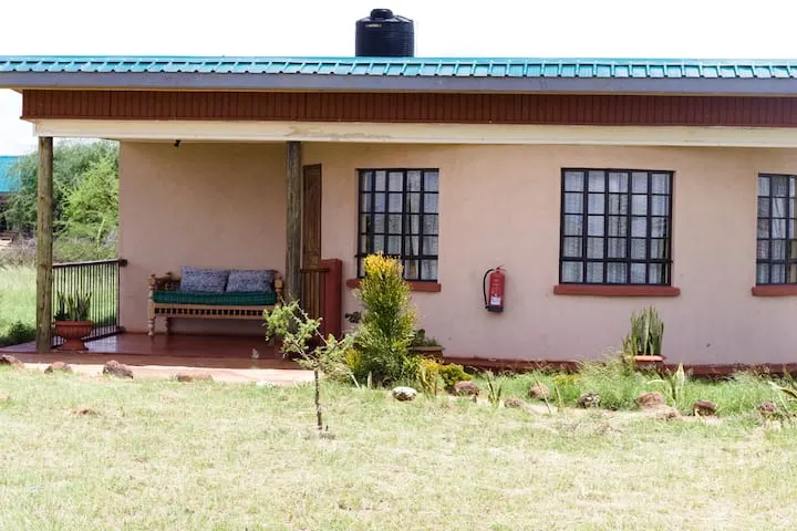 Ndovu Cottage veranda