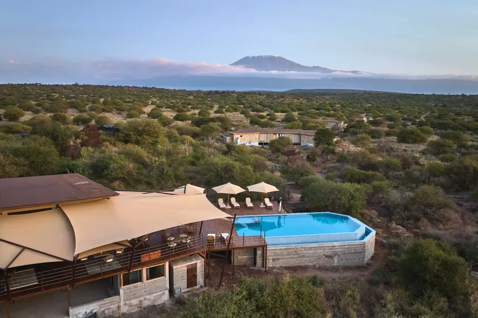 Elephant Gorge shared infinity pool and Kilimanjaro view