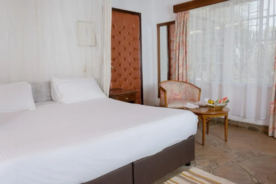 Jacaranda Lake Elementaita guest bedroom