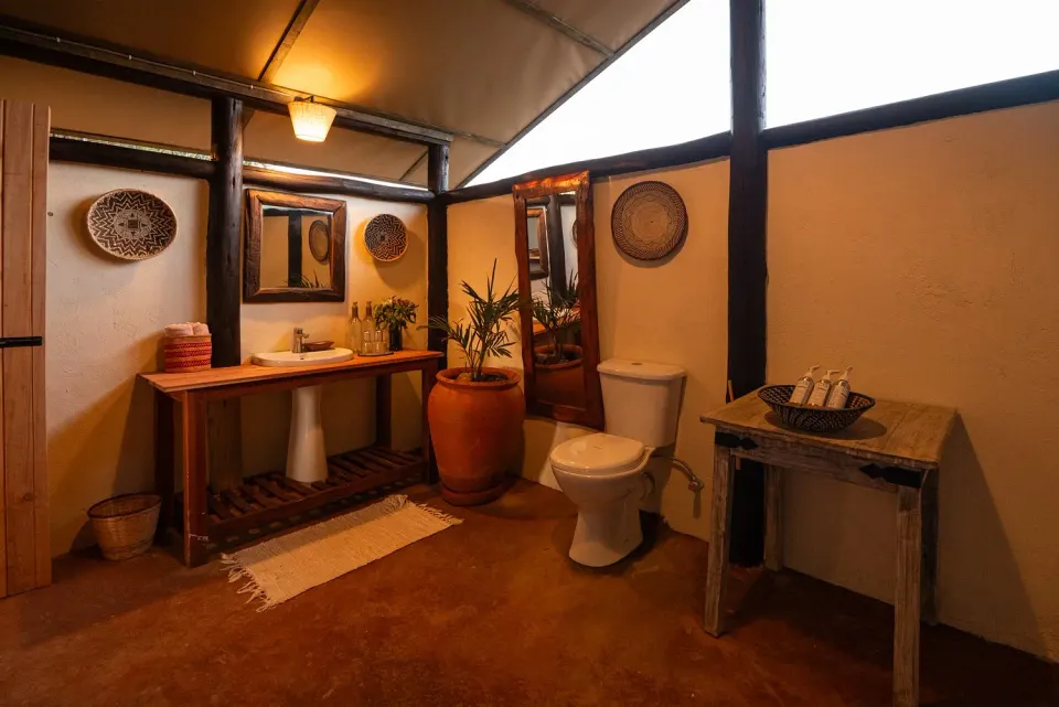 Laikipia Wilderness Main Camp bathroom