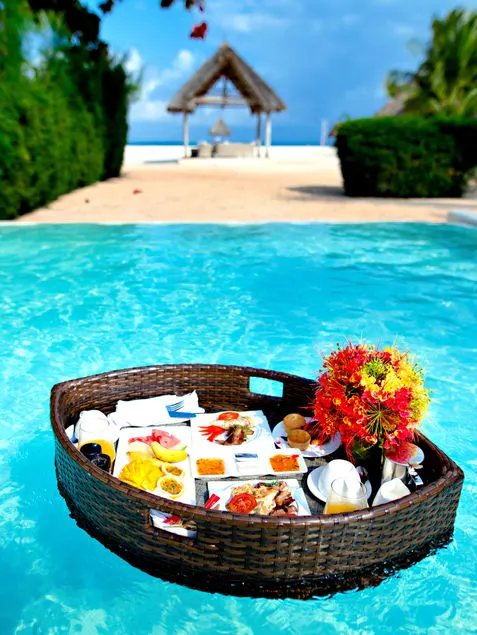 Floating breakfast tray in a swimming pool