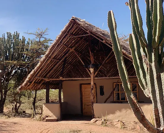 Maji Moto Luxury Cottage exterior