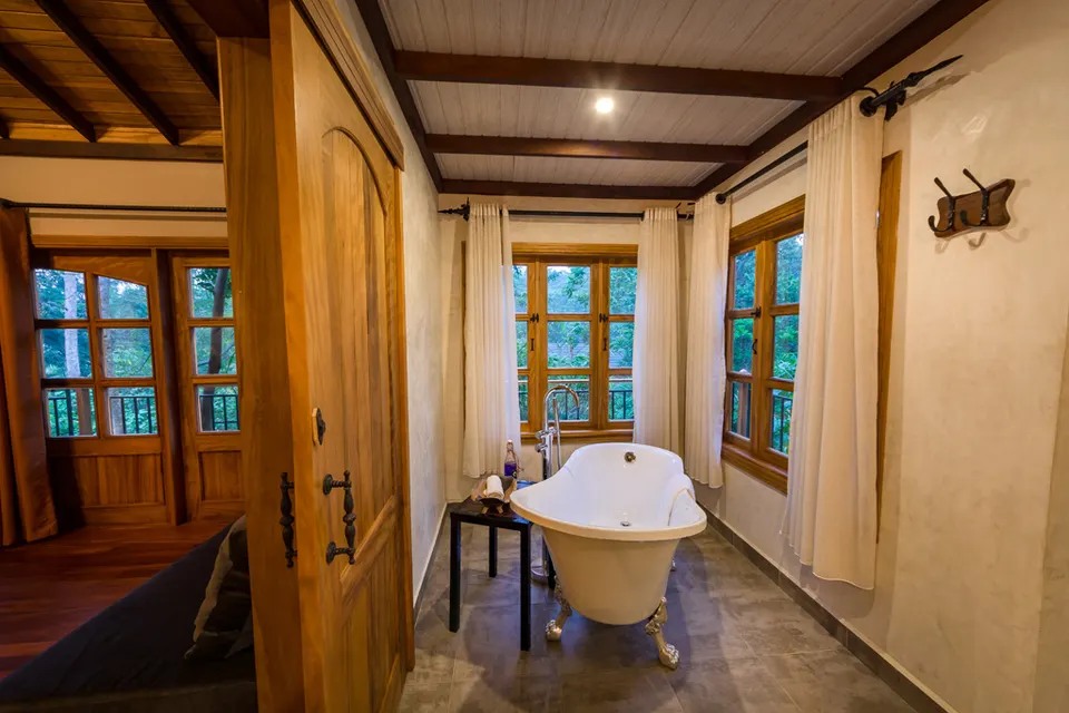 Double Cottage bathroom with clawfoot bath